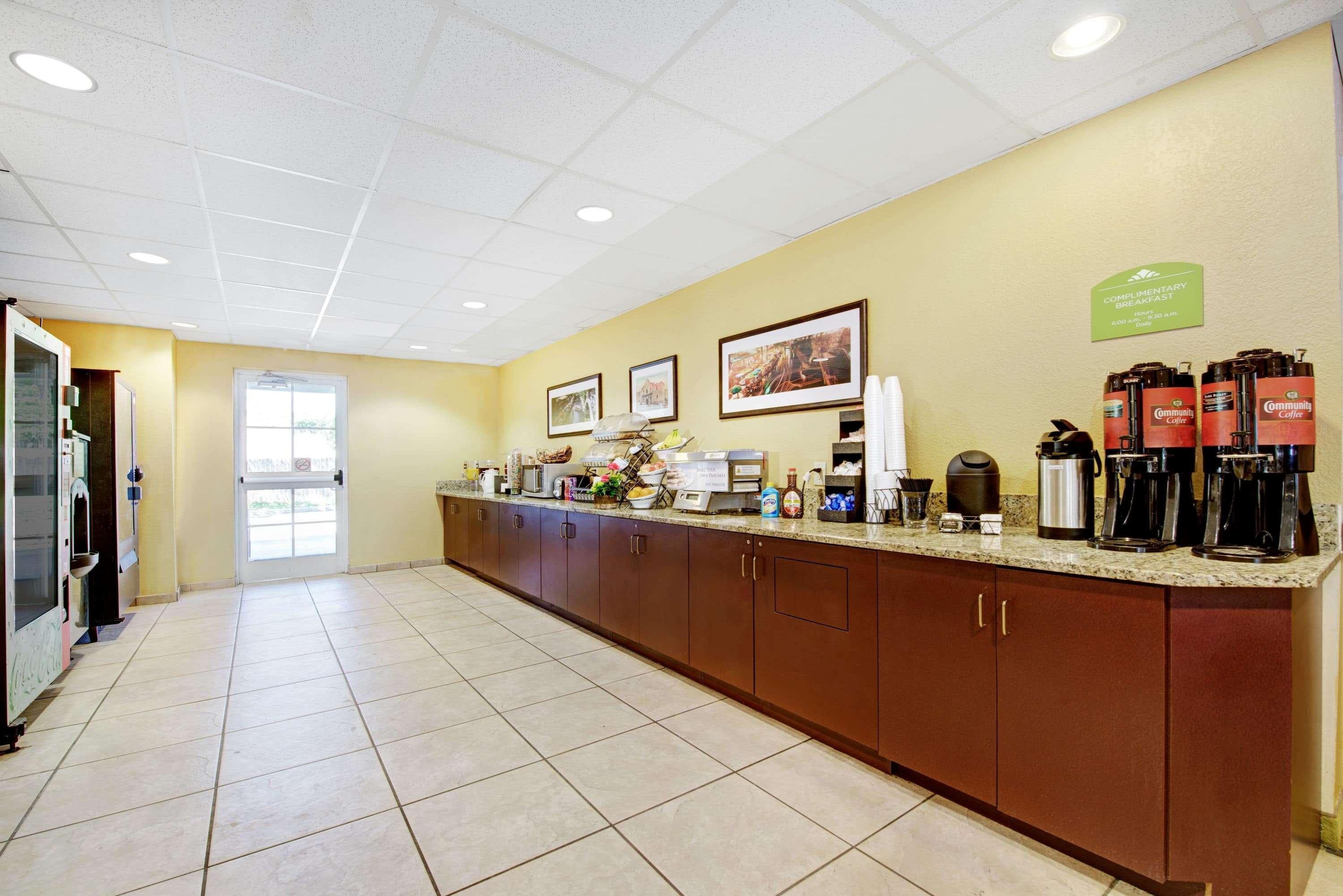Super 8 By Wyndham San Antonio Airport North Hotel Exterior foto