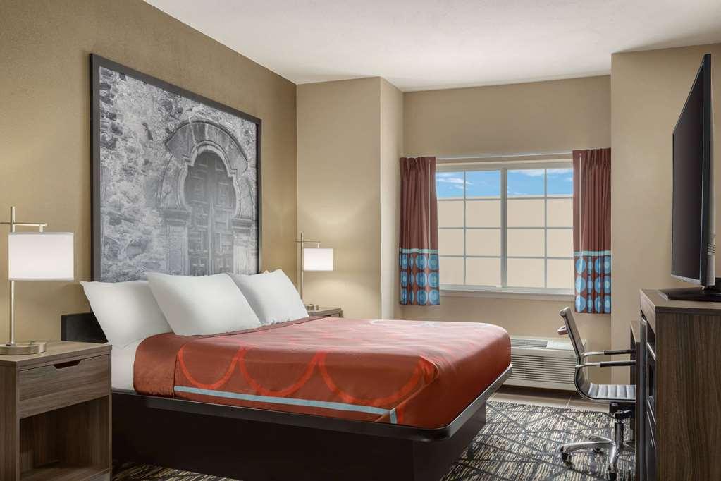 Super 8 By Wyndham San Antonio Airport North Hotel Quarto foto